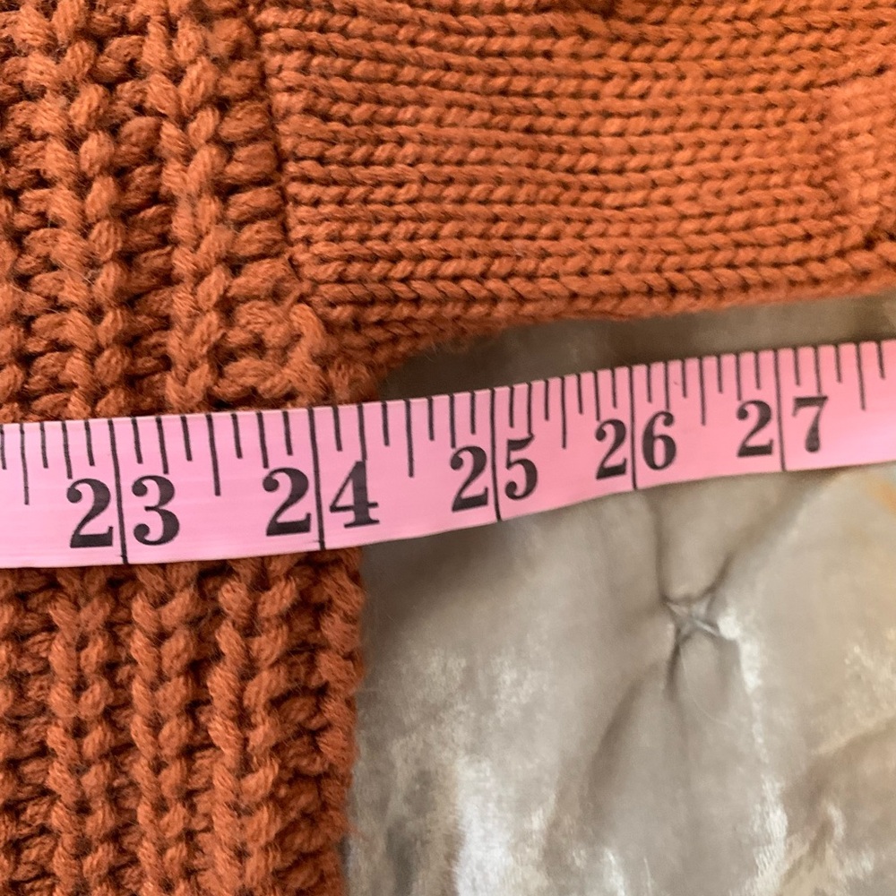 Moon and Madison halter sweater with detailed sleeves size medium EUC - Picture 5 of 7
